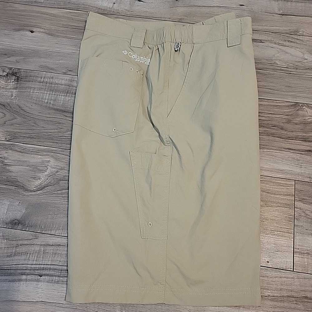 Columbia PFG Shorts Mens 38x10 Actual 36x10 Khaki Beige Ripstop Fishing Outdoor